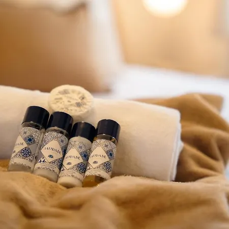 Luxury View & Balcony - Ac & Elevator Lejlighed *