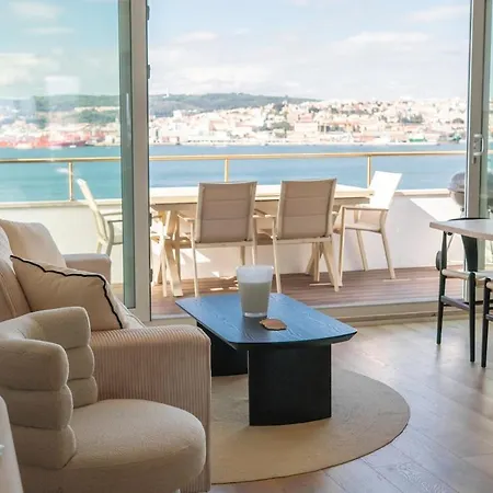 Luxury View & Balcony - Ac & Elevator * 리스본