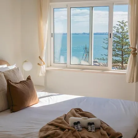 Luxury View & Balcony - Ac & Elevator